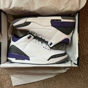 Jordan retro 3s, size 10 men. White/black-dark iris!